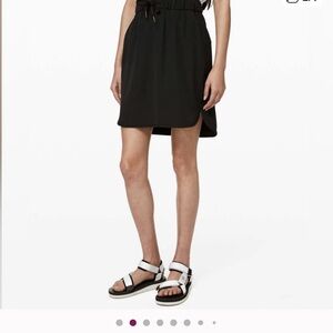 lululemon athletica On the Fly Black Midi Skirt Size 6